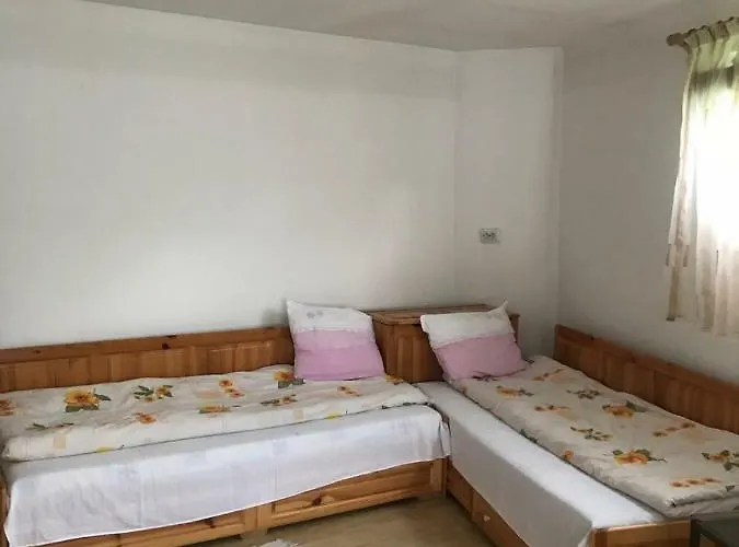 Sharkov Penzion Dolen (Blagoevgrad)